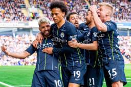 Sergio Agüero celebrando su gol que le dio el triunfo al City sobre el Burnley.