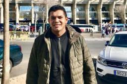 Amado Guevara disfruta de unas vacaciones con su esposa. ¡Se fue al Bernabéu!