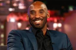 Kobe Bryant es nominado a un Premio Oscar por su poema 'Dear Basketball'.