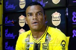 Rony Martínez quiere anotar su primer gol ante Honduras Progreso.