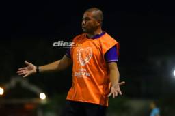 El 'Chato' Padilla se va del Victoria luego de tres juegos dirigidos y todos perdidos.