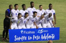 Este 11 titular es el más joven que la Selección de Honduras ha utilizado. FOTOS: DIEZ.HN
