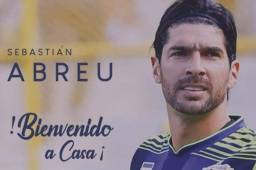 Santa Tecla anunció a Sebastián 'Loco' Abreu como nuevo entrenador por lo que resta de la campaña.