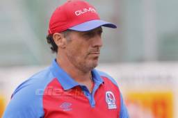 Pedro Troglio compartió con la prensa la decisión de no brindar más entrevistas. Foto Ronal Aceituno