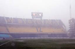 La Bombonera no aguantó el torrencial aguacero que cayó este sábado en Buenos Aires.
