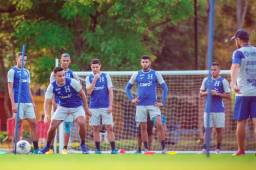 A la Selección de Honduras le espera un lunes ajetreado. Se entrenará temprano y al mediodía volará rumbo a Denver para medirse a Estados Unidos.