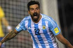Lavezzi publicó un mensaje de apoyo para sus compañeros de selección previo al duelo contra Ecuador.