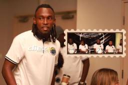 Alberth Elis presentó su nuevo proyecto, un equipo que se llamará Panteras FC. Fotos: Mauricio Ayala