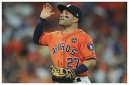 Altuve, de 28 años, que la pasada temporada fue la gran estrella del equipo de los Astros, y también en los playoffs.