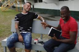 Jorge Cardona dejó en el pasado todo lo oscuro que tenía. Ahora es una persona nueva y le confesó a Limber Pérez como ha superado todo. Foto Neptalí Romero