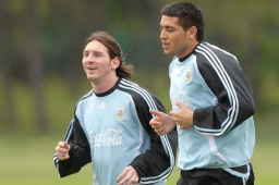 Riquelme y Lionel Messi conquistaron el oro olímpico en China, en el año 2008.