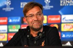 Klopp elogió al entrenador del Real Madrid, Zinedine Zidane, 'un luchador toda su vida', en la víspera de la final de Champions League. Foto AFP