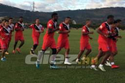 El Olimpia inició pretemporada de cara al Clausura con la ausencia de muchos jugadores. La novedad fue la incorporación de Rony Martínez y Diego Reyes.