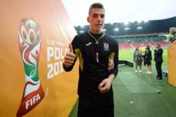 Lunin regresaría a la selección europea sub-20 en caso de que esta llegase a la final el 15 de junio.