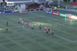 Golazo espectacular de tiro libre de José Escalante en empate del Cavalry en la liga canadiense