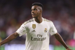 El joven de 18 años se tendrá que marchar cedido tras no contar para Zidane.