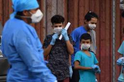 Las autoridades de Salud aceptaron que se equivocaron y duplicaron informes de los infectados por coronavirus y tuvieron que hacer el resto de pacientes.