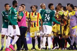 Marathón no aceptó jugar este jueves los minutos restantes del clásico sampedrano y ea decisión pasa a manos de la Liga Nacional que se reunirá para decidir.