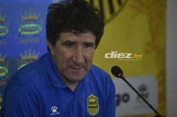 El técnico del Real España, Héctor Vargas, no tuvo más alternativa que felicitar al Victoria y lamentar seguir siendo víctima de los malos arbitrajes.