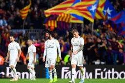 Los jugadores del Real Madrid salieron tristes por el resultado ante el Barcelona.