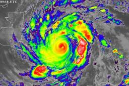 El Huracán Iota se ha debilitado y ahora es Categoría 1. Hoy entrará a Honduras.