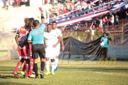 Júnior Lacayo se convierte en el segundo jugador expulsado del campeonato.