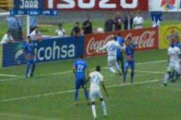 Deybi Flores anotó su primer gol con el Olimpia.