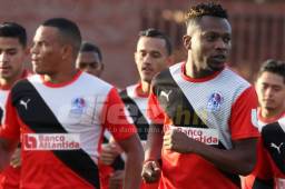 Kevin Álvarez trabaja a tope con Olimpia. Dice que hasta el momento la directiva no le ha dicho nada y espera no ser marginado. Foto Juan Salgado