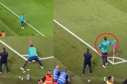 Piqué se vio despreocupado en el calentamiento durante el partido del Barcelona ante Villarreal.