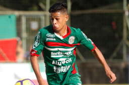 El juvenil Cristóbal Cálix, fue titular ante Platense por la segunda jornada de la Liga Nacional.