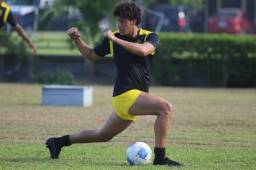 El delantero Ángel Tejeda dice que se extrañará jugar sin público ante Marathón en el Yankel Rosenthal. Foto Real Espana