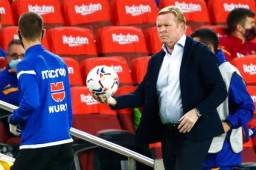 Koeman pidió el fichaje de Depay a la directiva y podría concretarse este lunes; el técnico dirigió ante el Sevilla su tercer partido oficial como azulgrana.