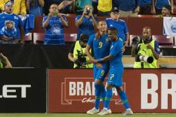 Richarlison, delantero del Everton, le marcó doblete a la selección de El Salvador.