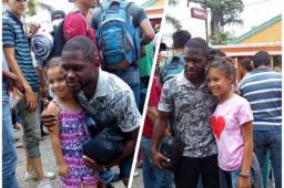 El futbolista hondureño Milton 'Tyson' Núñez compartiendo con los niños que van en la caravana del migrante rumbo a Estados Unidos. Fotos cortesía