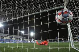 La UEFA, en medio de la polémica, desarrolló el sorteo de los octavos de final de la edición 2021-2022.