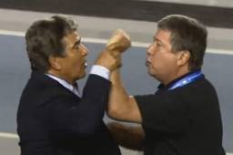 Los técnicos colombianos casi se van a los golpes luego del partido Honduras contra Panamá.