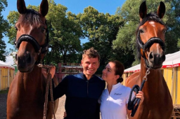 Thomas Müller, jugador del Bayern Munich y su esposa montaron una empresa de caballos y ahora quieren aprovechar el semen de sus sementales.