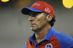 El entrenador del Olimpia ya acordó lo económico para llegar al banquillo de la Selección Nacional pero quiere el proceso rumbo al Mundial de Qatar 2022.