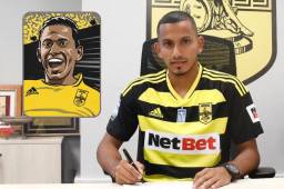 El futbolista hondureño compareció ante los medios tras su presentación como nuevo jugador del Aris.