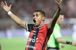 Roger Rojas es el máximo goleador en la liga costarrisence con 20 dianas.