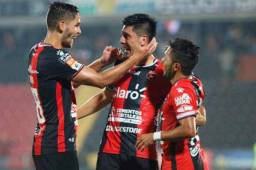 Alajuelense venció al Cartaginés en un electrizante partido en el estadio Fello Meza.