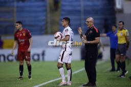 Fabián Coito asegura que hicieron un partido redondo, dando el golpe en los momentos claves. Foto: Yoseph Amaya.