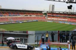 Así luce el hermoso Rommel Fernández a horas previas del partido entre Honduras y Panamá. La seguridad está garantizada.