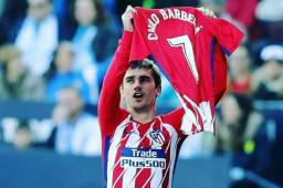 Griezmann sacó una camiseta con el nombre del jugador que murió.