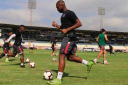 Jorge Benguché se ha preparado para hacerle daño al Cominicaciones. Foto Ronald Aceituno.