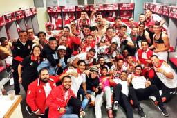Los jugadores del Necaxa celebrando la clasificación a la final de la Copa MX donde se enfrentarán al Toluca.
