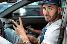 Benzema estrenó nuevo carro después de su incidente.