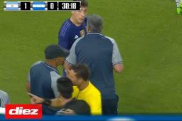 Momento en que Diego Vázquez y Lo Celso discutieron por una dura entrada contra Quioto.