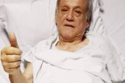 Chelato Uclés continúa bajo cuidados intensivos en el IHSS. Foto: Archivo