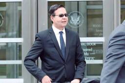 Rafael Callejas, de 74 años, estaría enfrentando una grave enfermedad en medio del juicio que los tribunales de justicia están a punto de realizarle por fraude lectrónico y conspiración por crimen organizado.